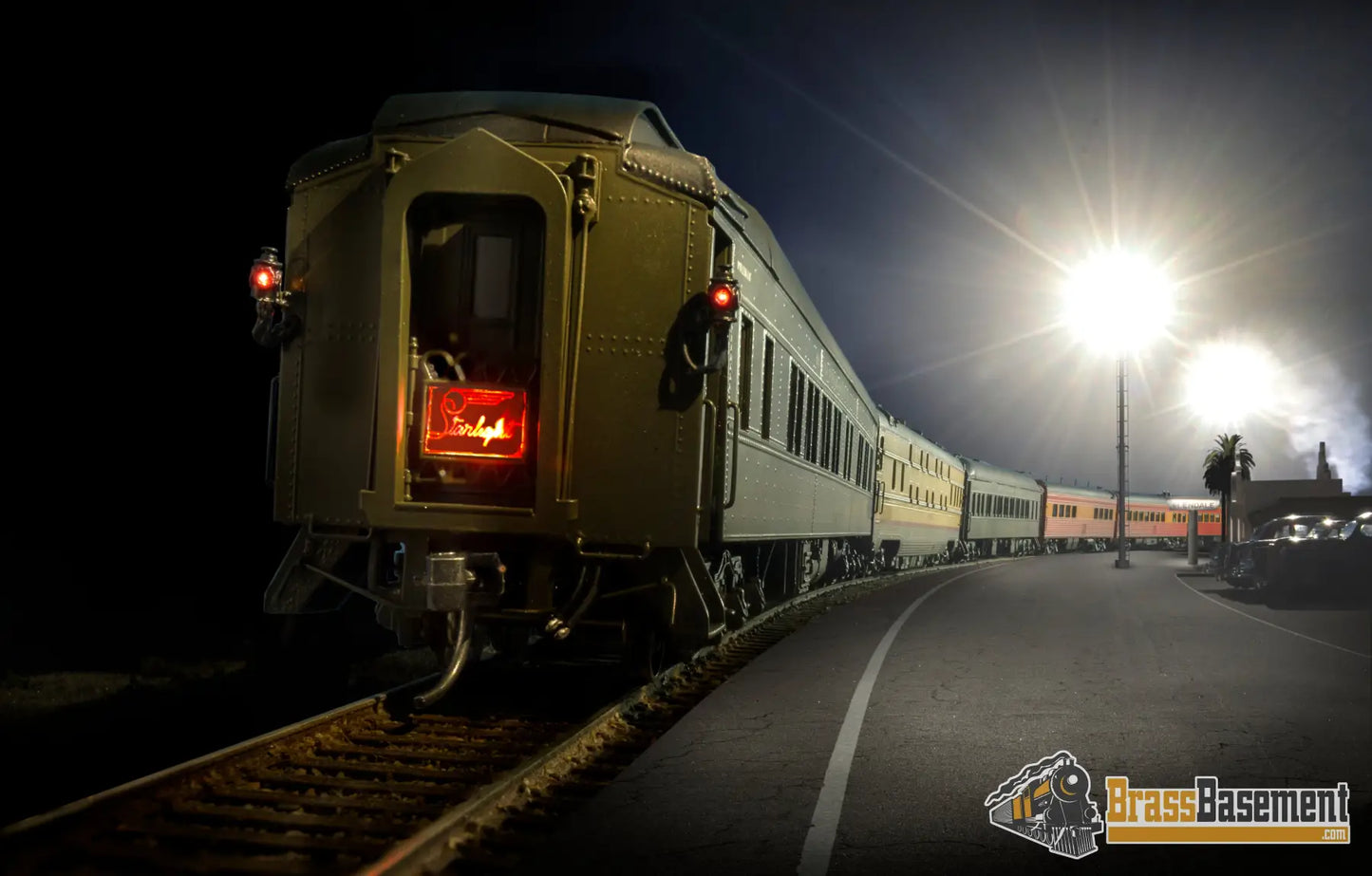 Ho Brass - Coach Yard 0988 The ’Starlight’ Train Daylight Overland Two - Tone And Green Paint!