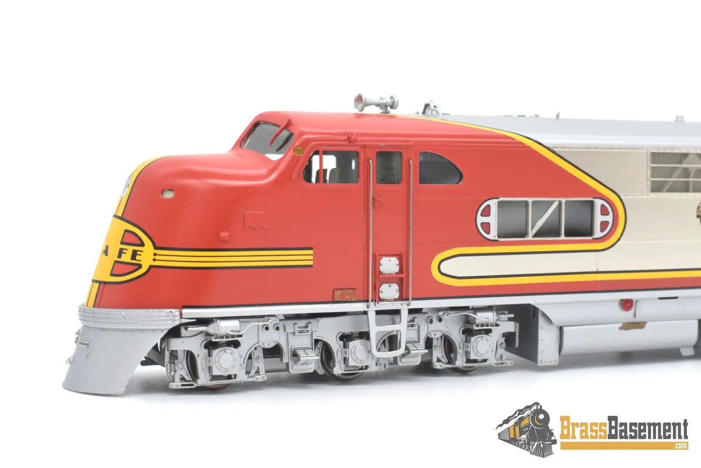 Ho Brass - Coach Yard 2002 Santa Fe E1 Diesel #2 - 9 Spectacular