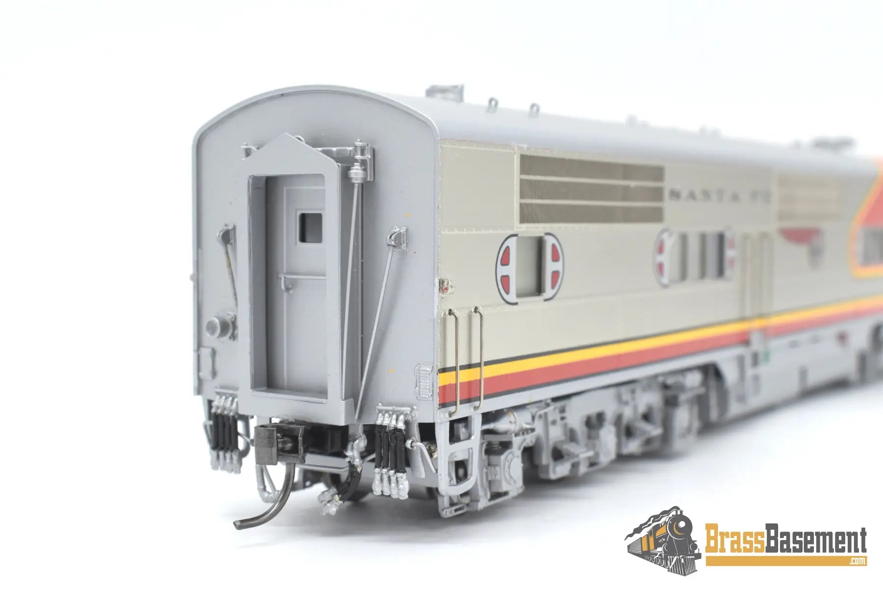 Ho Brass - Coach Yard 2002 Santa Fe E1 Diesel #2 - 9 Spectacular