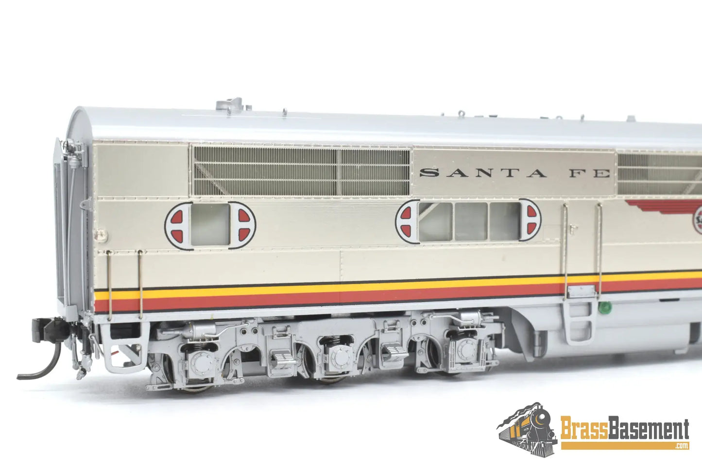 Ho Brass - Coach Yard 2002 Santa Fe E1 Diesel #2 - 9 Spectacular