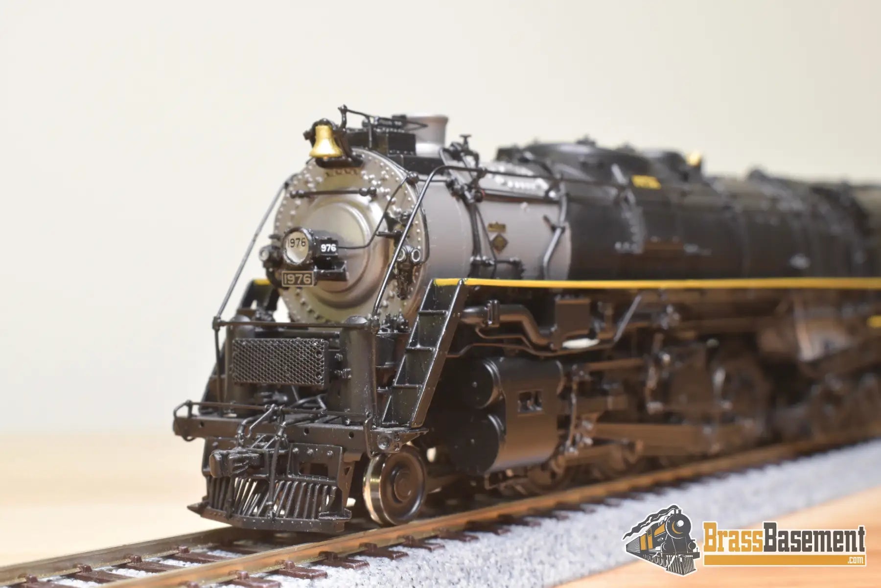 Ho Brass - Division Point 8223 Louisville & Nashville L&N 2-8-4 “Big Emma” #1976 F/P Steam