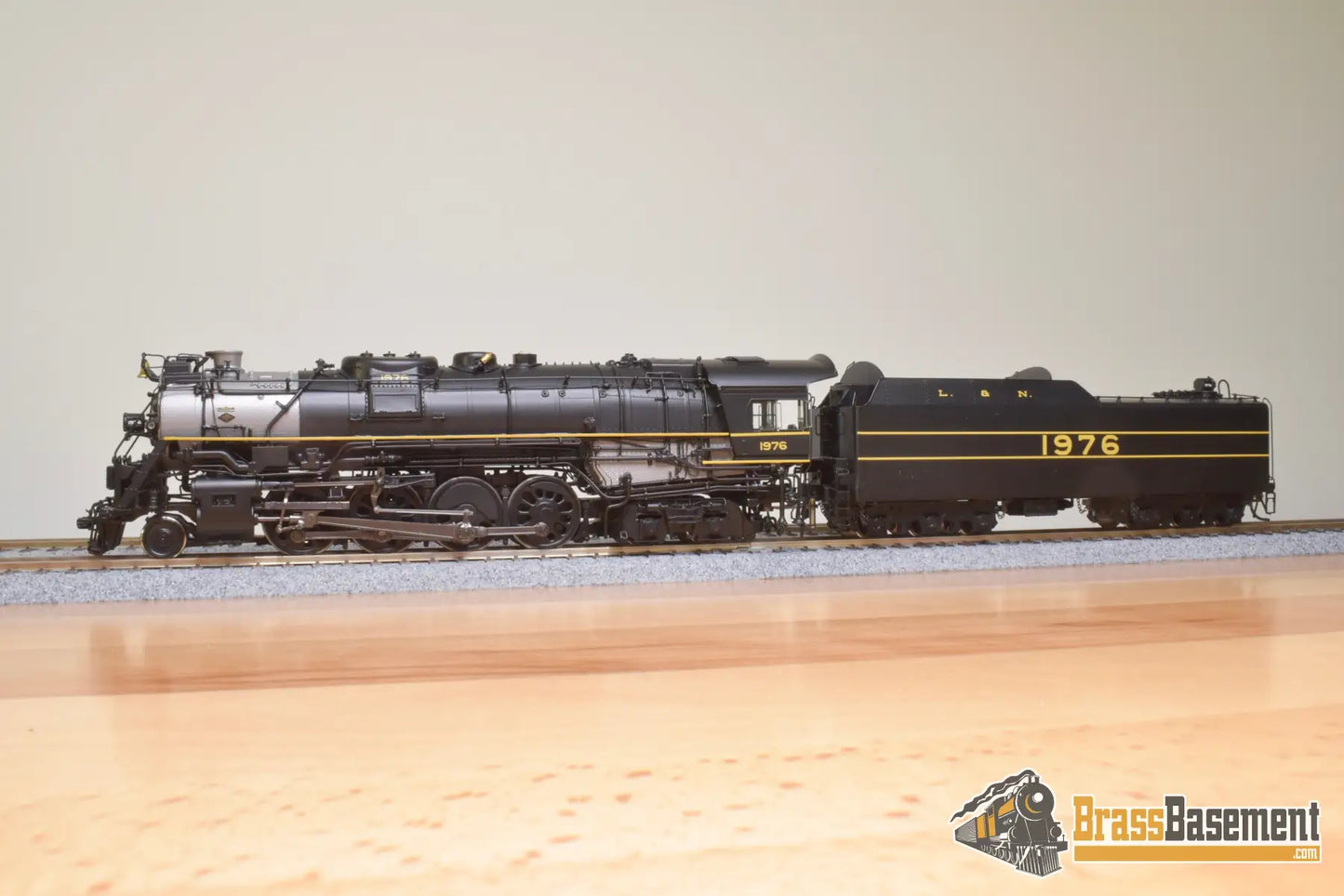 Ho Brass - Division Point 8223 Louisville & Nashville L&N 2-8-4 “Big Emma” #1976 F/P Steam