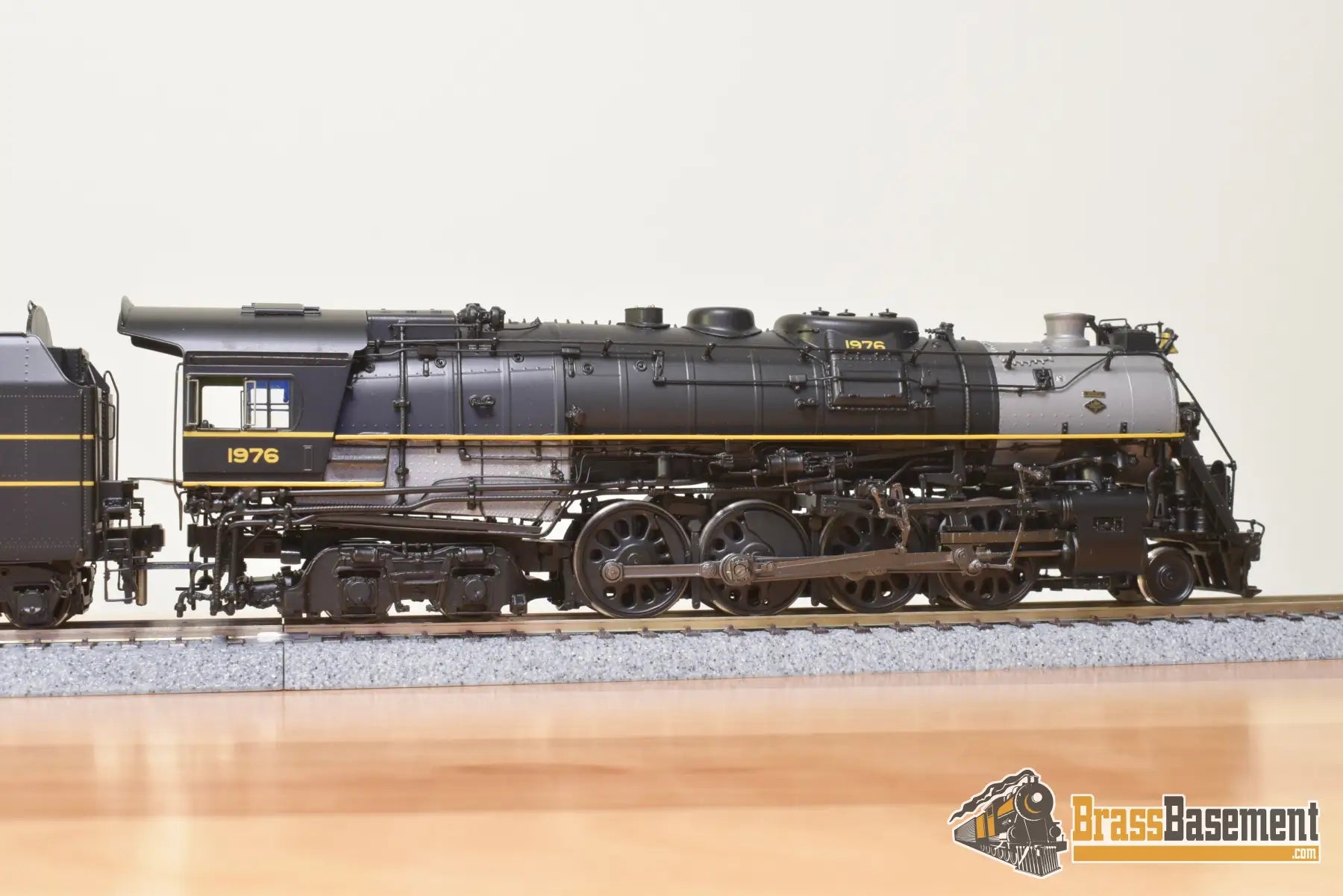 Ho Brass - Division Point 8223 Louisville & Nashville L&N 2-8-4 “Big Emma” #1976 F/P Steam