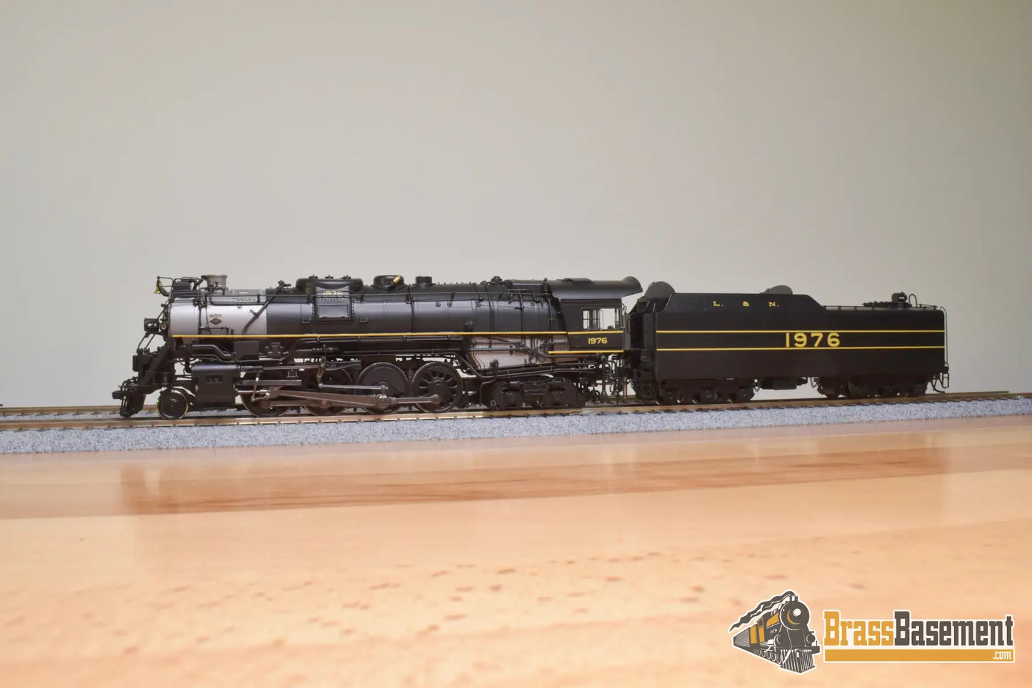 Ho Brass - Division Point 8223 Louisville & Nashville L&N 2-8-4 “Big Emma” #1976 F/P Steam