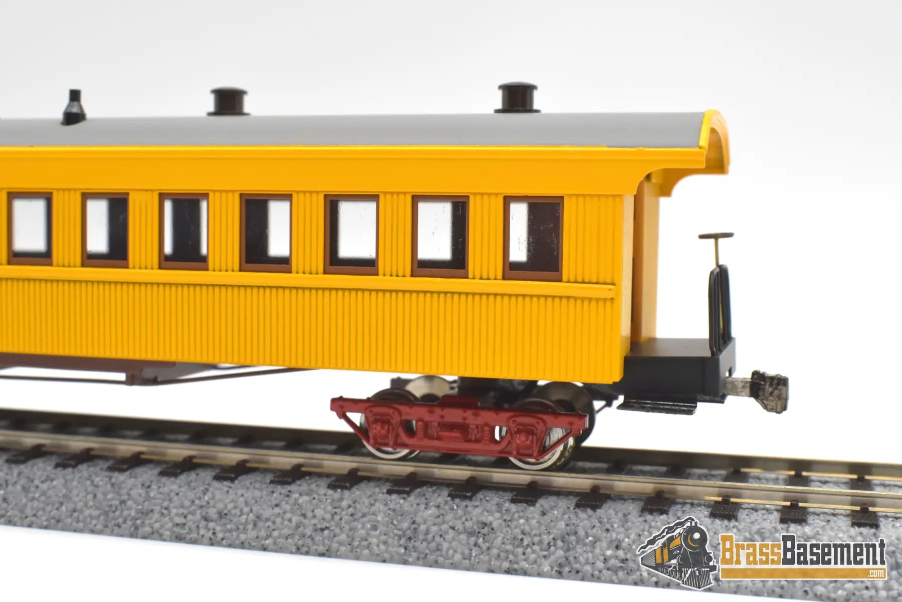 Ho Brass - Katsumi Mokeiten Co. Classic Passenger Cars Hokkaido Coal #3045 Coach