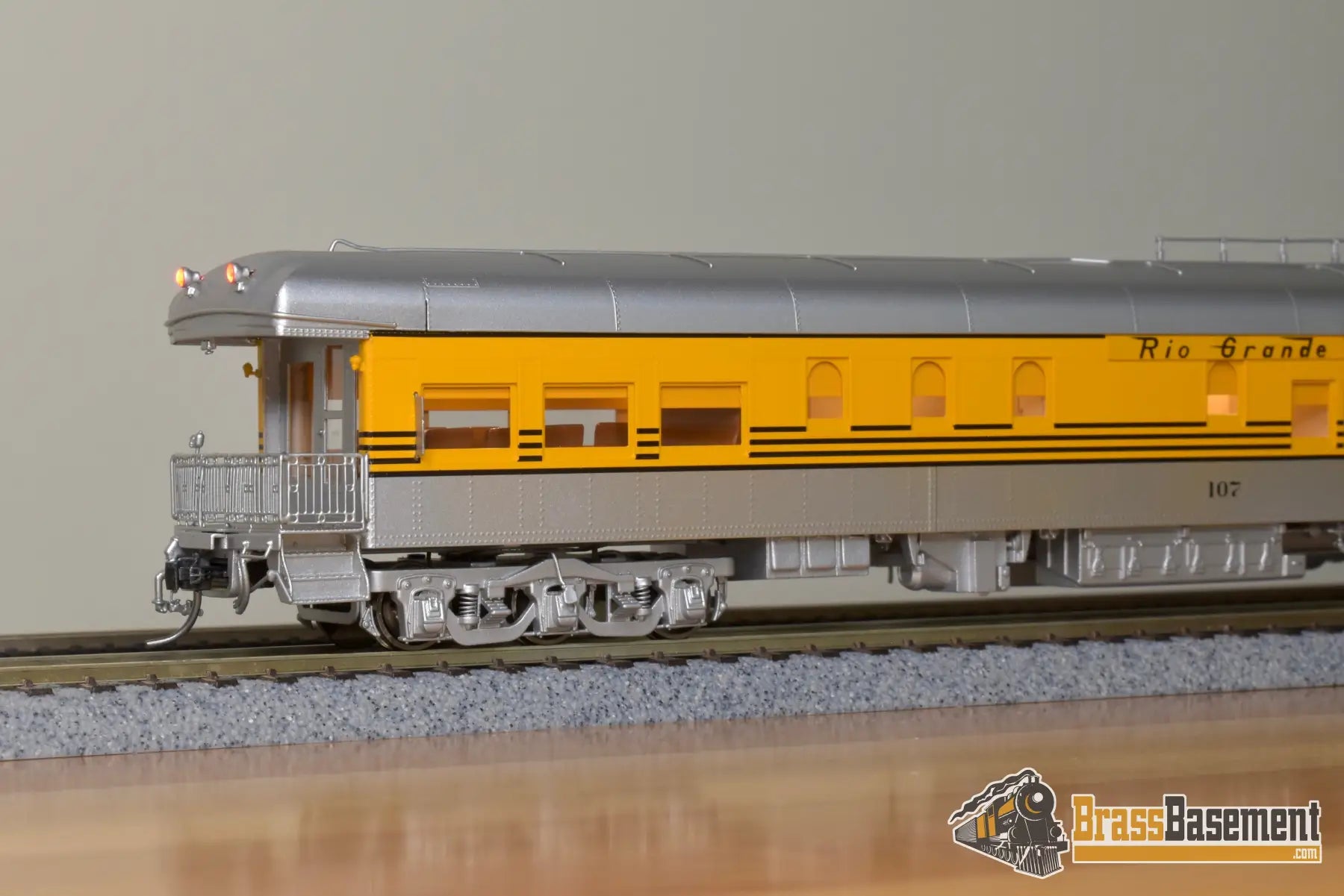 Ho Brass - Nbl D&Rgw Business Car #107 (2Nd) 1955 - 1964 Era Version 5A Fp Aspen Gold / Silver