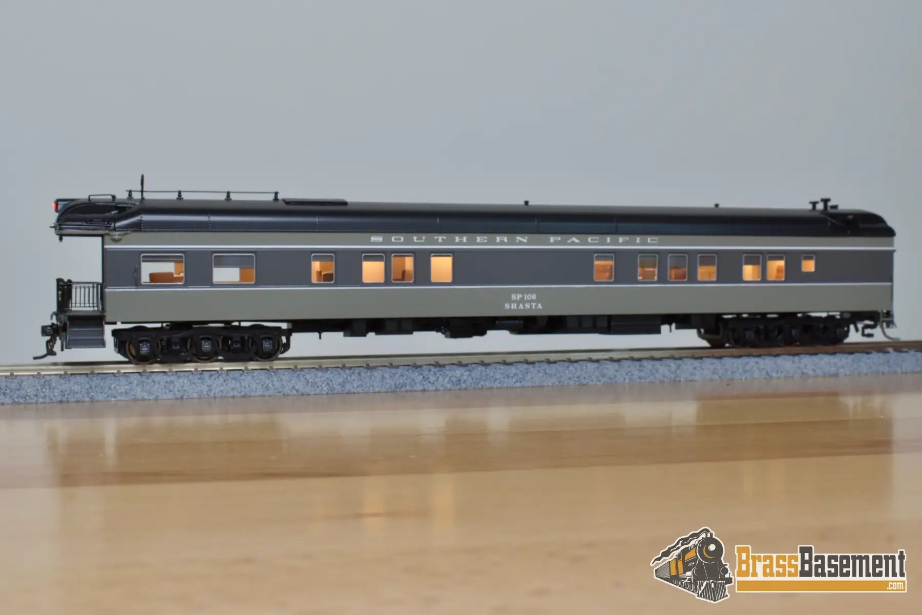 Ho Brass - Nbl Sp Business Car #106 ’Shasta’ 1958-65 Era Version 1B Fp Two Tone Gray Passenger