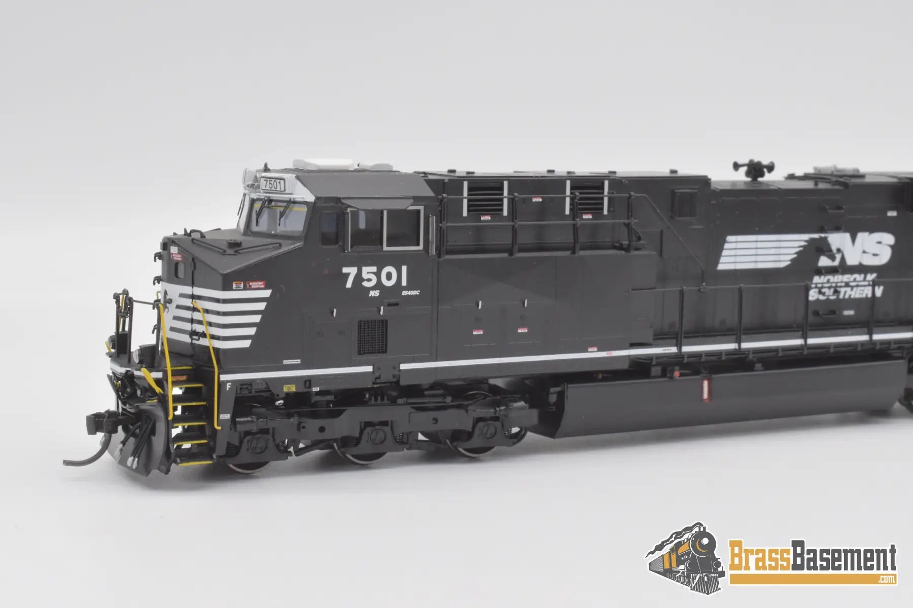 Ho Brass - Omi Aa-1077-2 Norfolk Southern Es40Dc #7501 Factory Painted Dcc Equipped Diesel